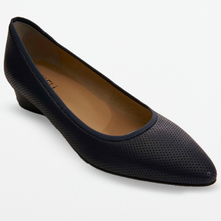 Vaneli flats on sale narrow width